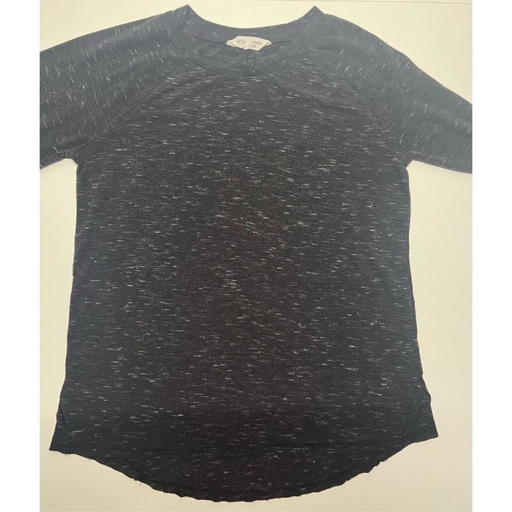 Space dye grey shirt​ Size: Small